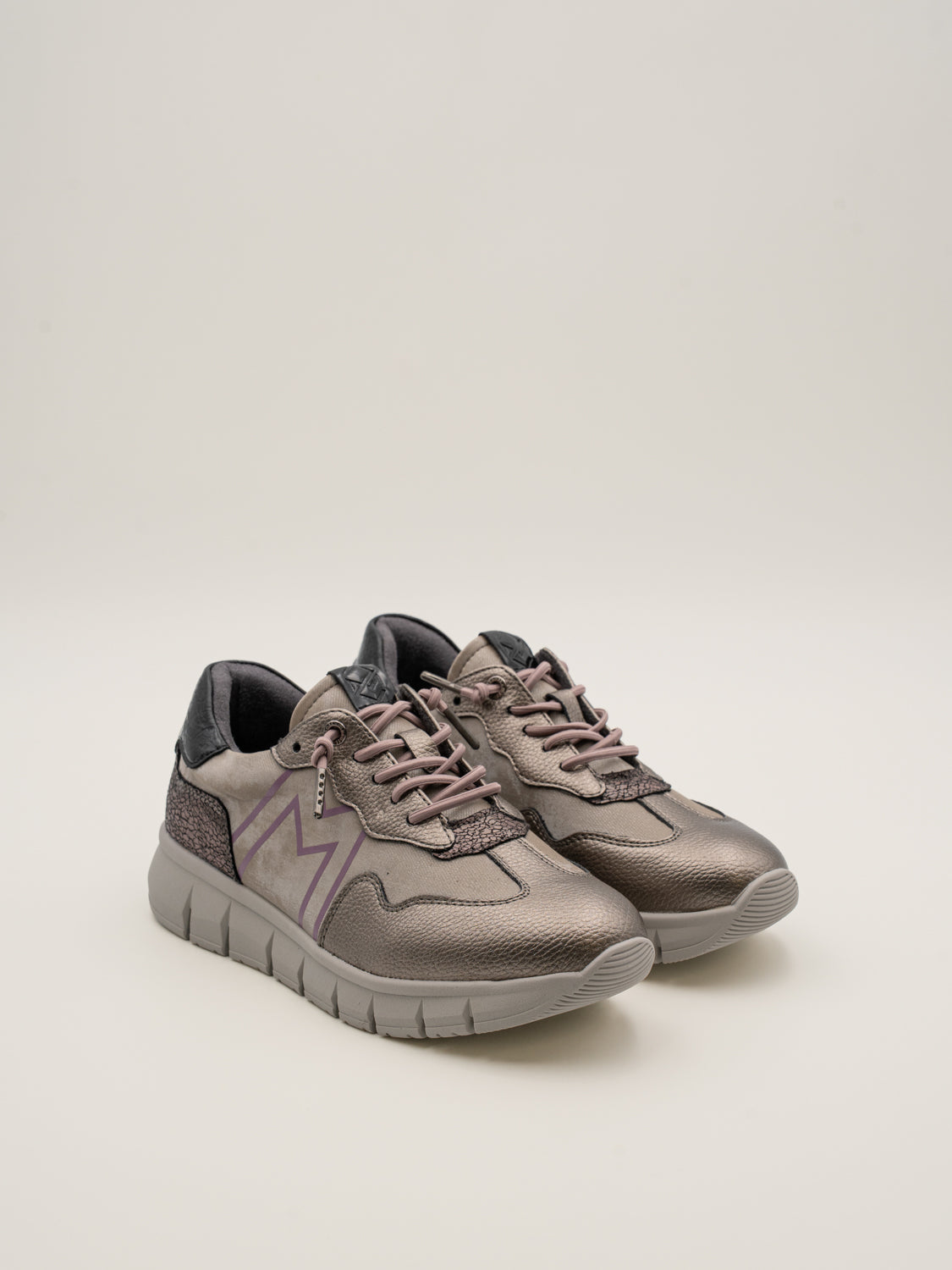 TAWNY - 25M640  Zapatillas de mujer con cordones elásticos