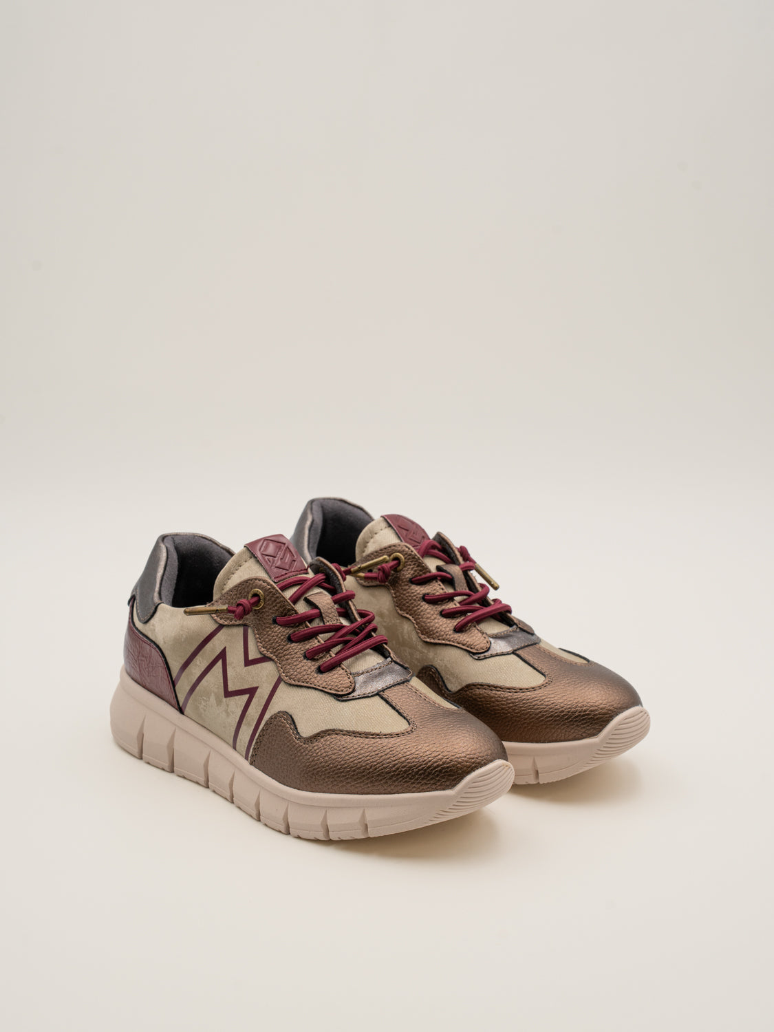 TAWNY - 25M640  Zapatillas de mujer con cordones elásticos